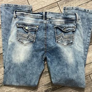 No Boundaries Distressed Flap Pocket Women Size 17